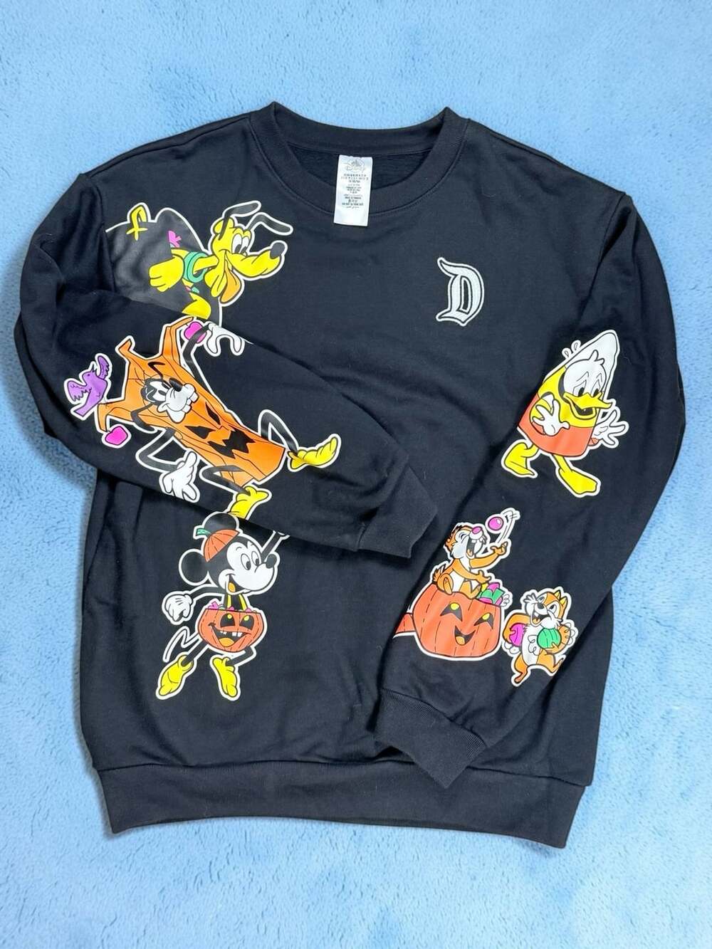 Disney Parks 2022 Halloween Mickey & Friends Pullover Crew Sweatshirt Adult M